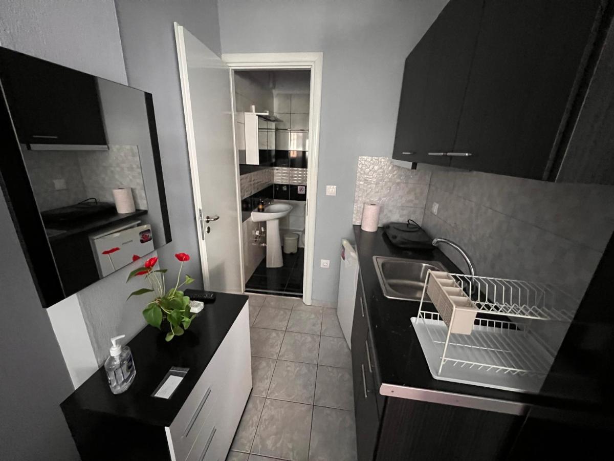 Niriides Rooms Nea Kallikrateia Exterior foto