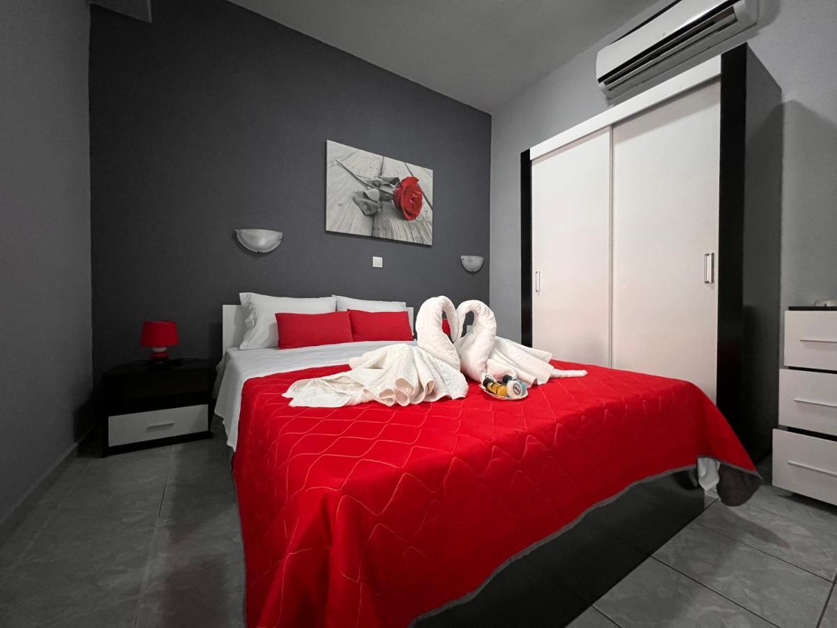Niriides Rooms Nea Kallikrateia Exterior foto