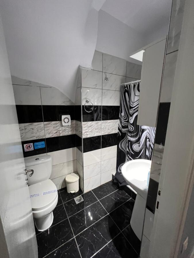 Niriides Rooms Nea Kallikrateia Exterior foto