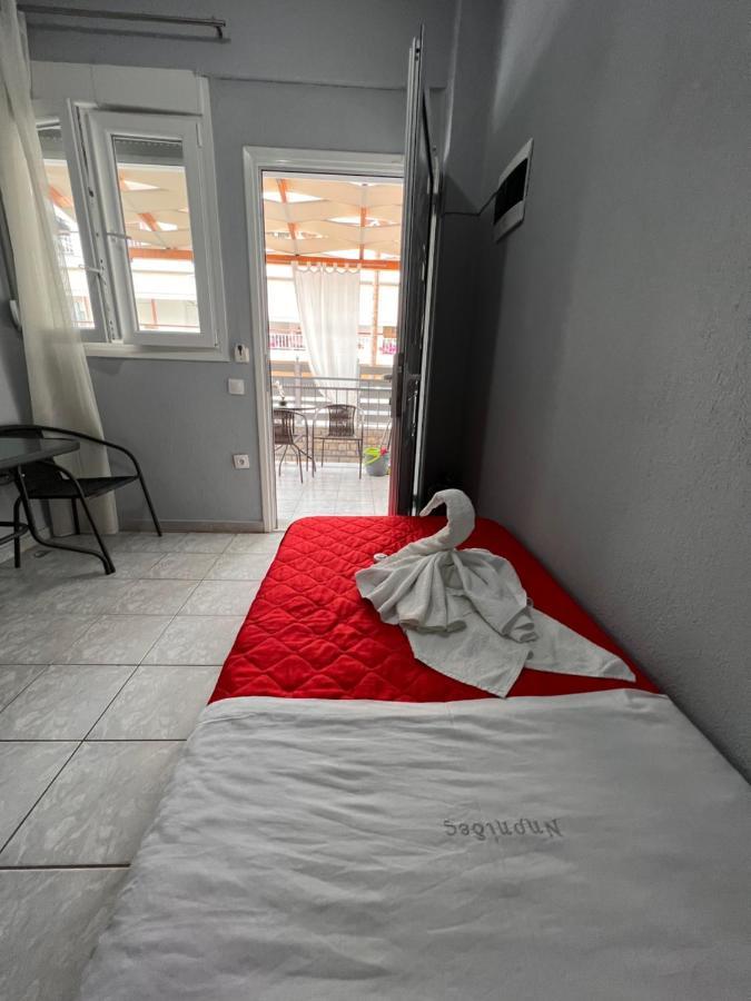 Niriides Rooms Nea Kallikrateia Exterior foto